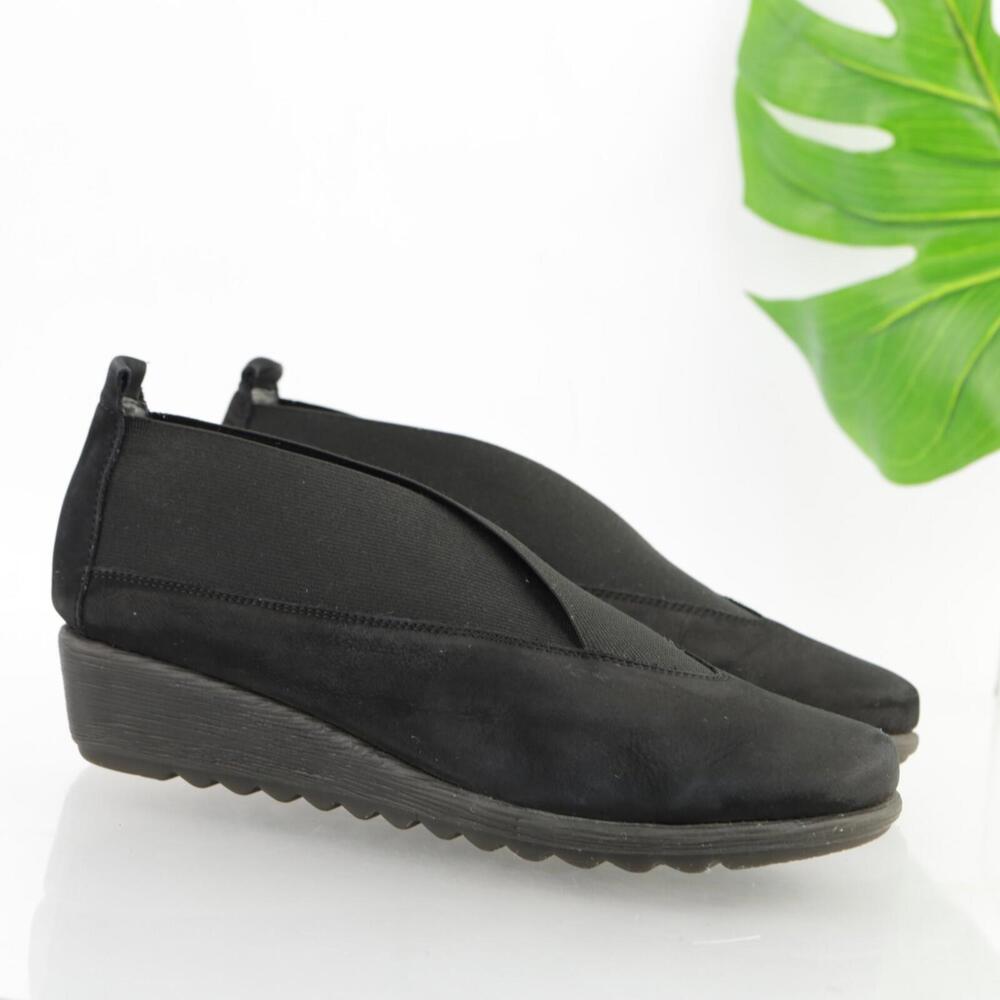 The Flexx Womens Boots Size 7.5 Black Leather Wedge Booties Elastic Band Pull On